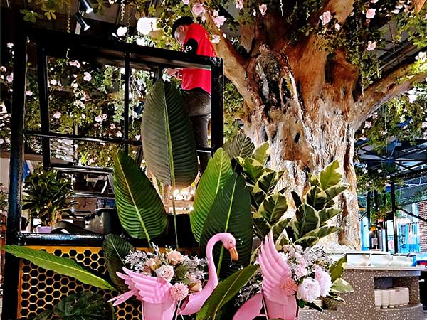 生态火锅餐厅仿真树