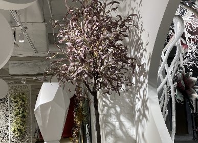 高雅的仿真花树