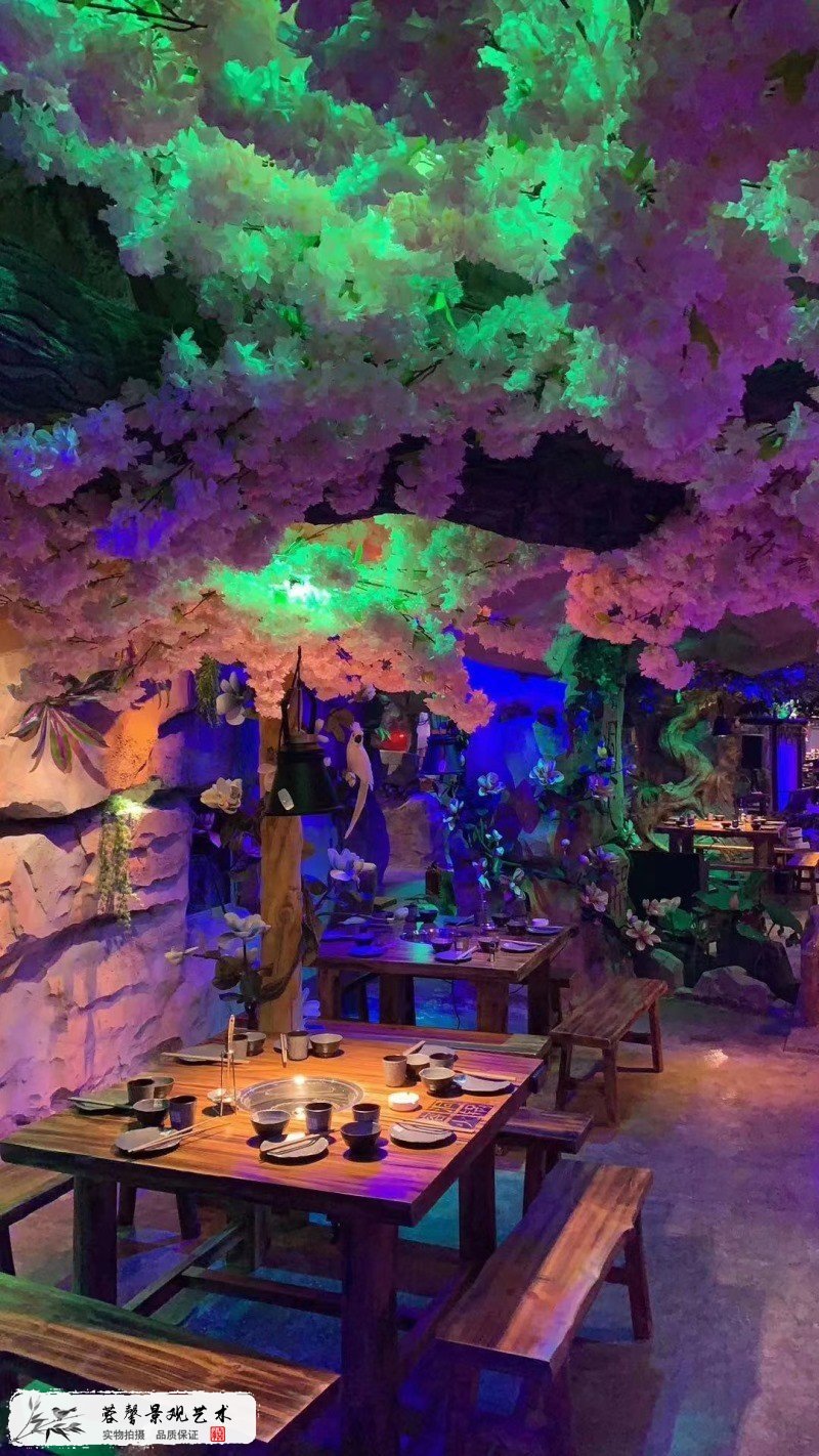 溶洞风格火锅餐厅